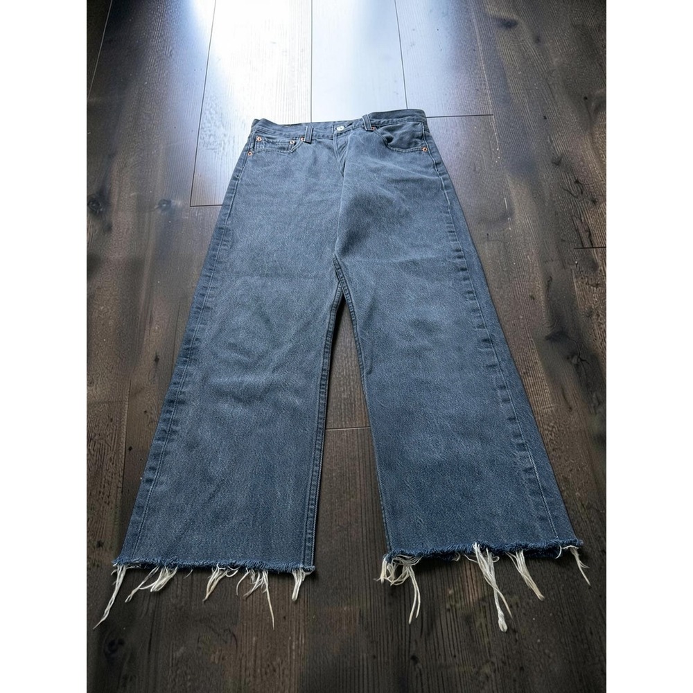 Levis 501 Straight Leg Jeans Gray Blue Frayed Raw Hem Capris 31x24 Button Fly